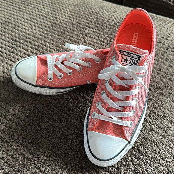 Converse - Picture 2 of 4